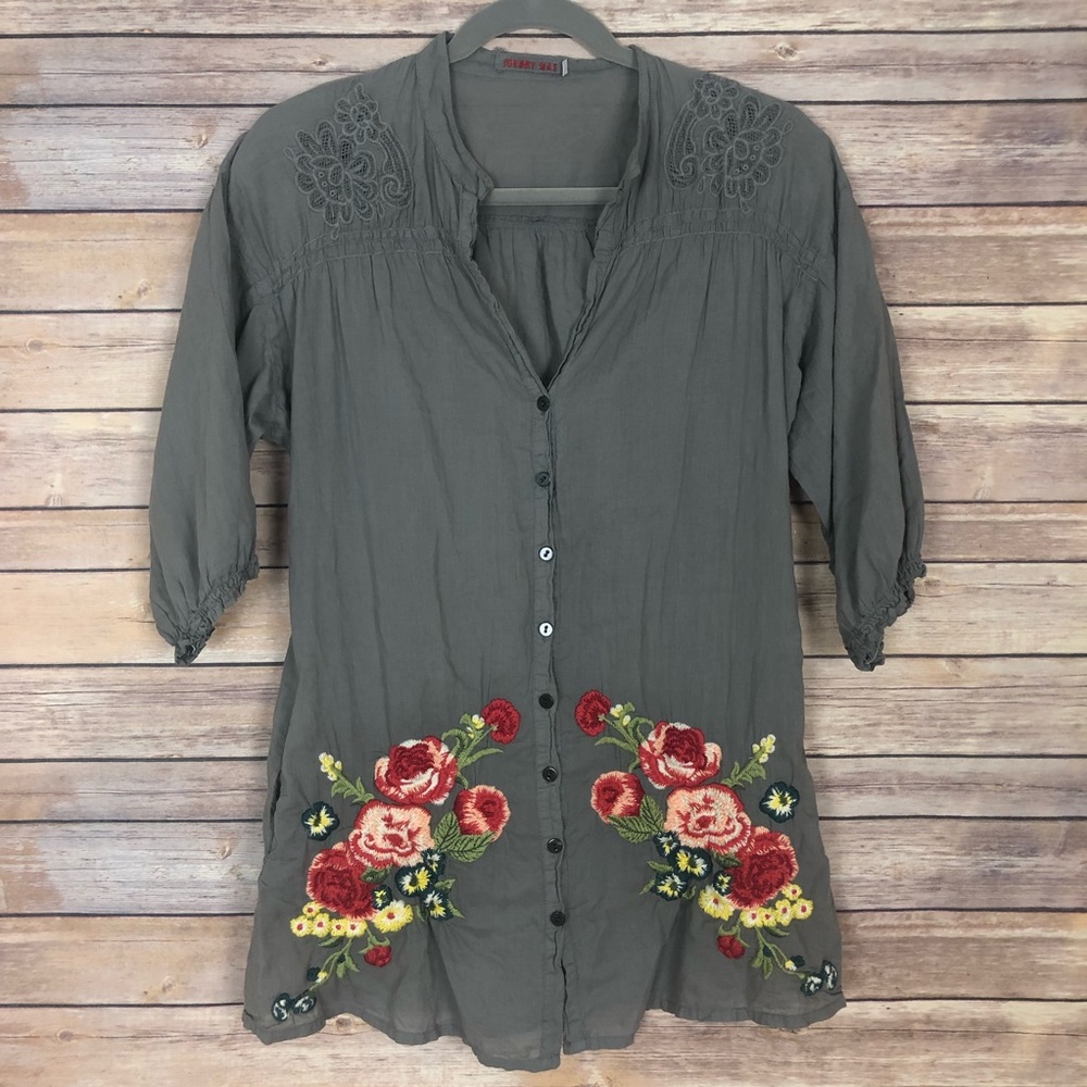 Johnny Was Gray Embroidered Button up with Pockets
